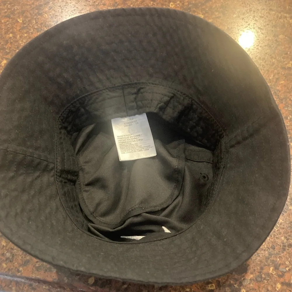 Nike Kids Black Bucket Hat White Embroidered Swoosh Child UPF 40+ Sun Protection